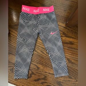 Nike Girls Black & White Swirl Capri Leggings with Pink Swoosh